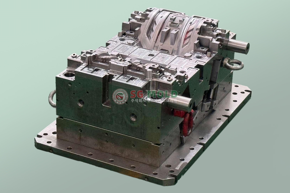 【コア加工】自動車部品金型